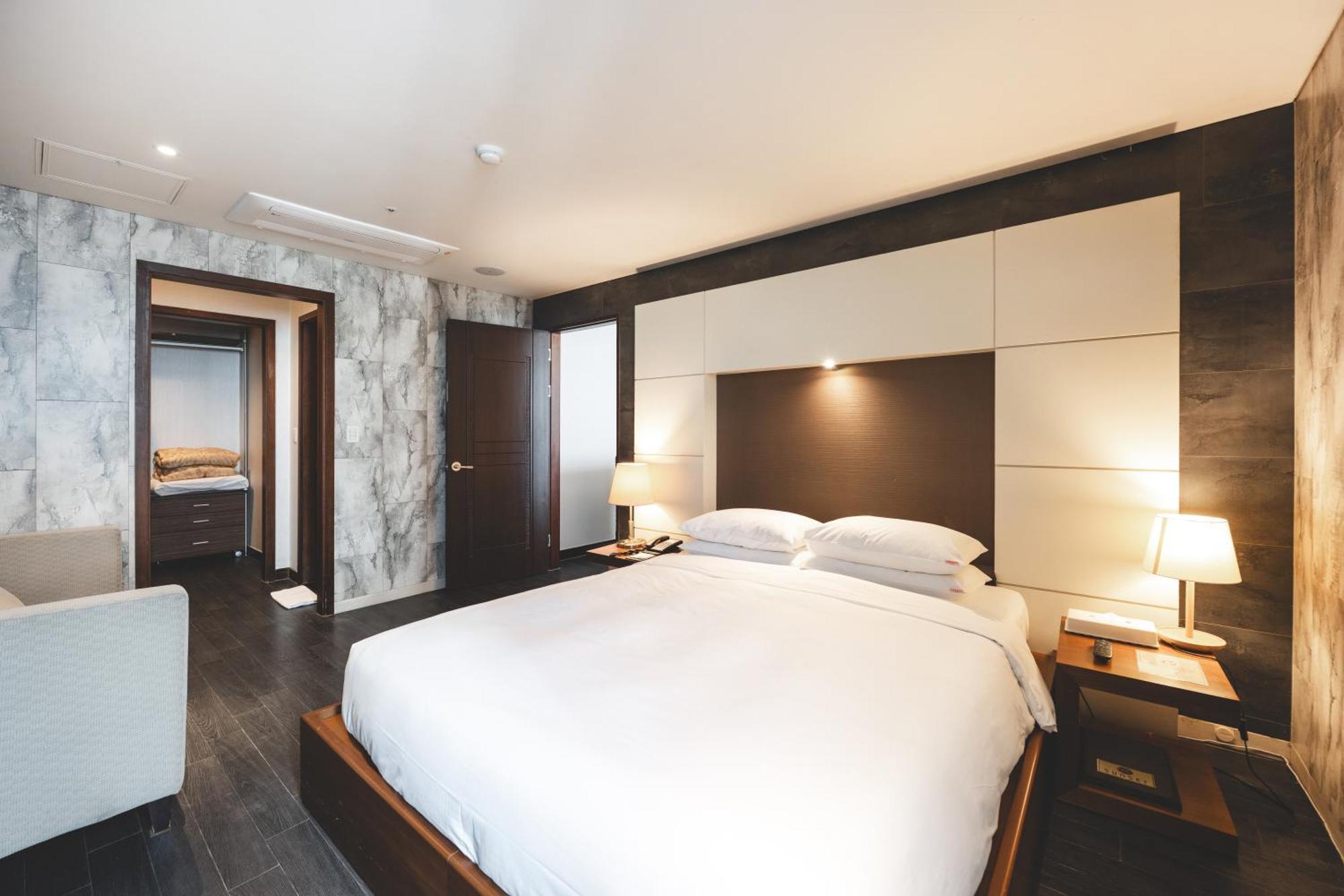 Sunset Hotel Busan Bilik gambar